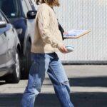 Kristen Bell in a Beige Sweater Was Seen Out in Los Angeles 03/28/2023