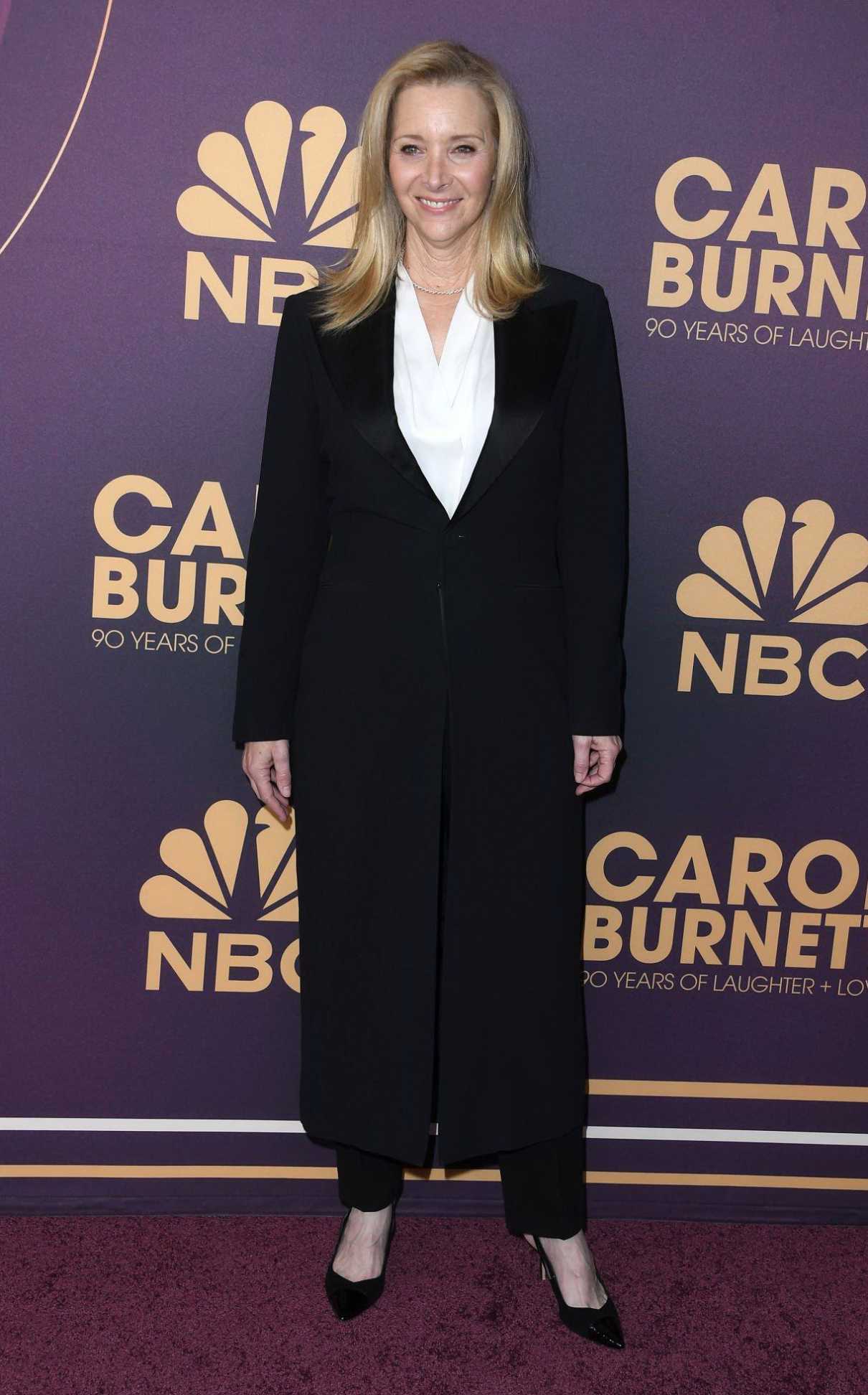 Lisa Kudrow Attends Carol Burnett: 90 Years of Laughter + Love Birthday ...