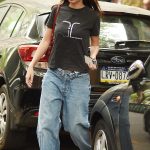 Emily Ratajkowski in a Black Tee Was Seen Out in Manhattan in New York 04/26/2023