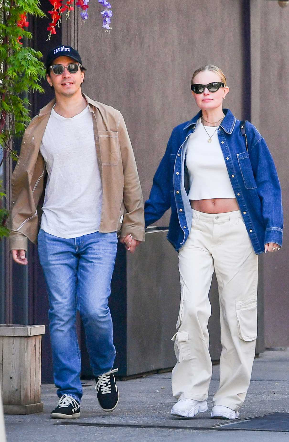 Kate Bosworth in a White Sneakers