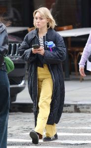 AnnaSophia Robb in a Yellow Pants