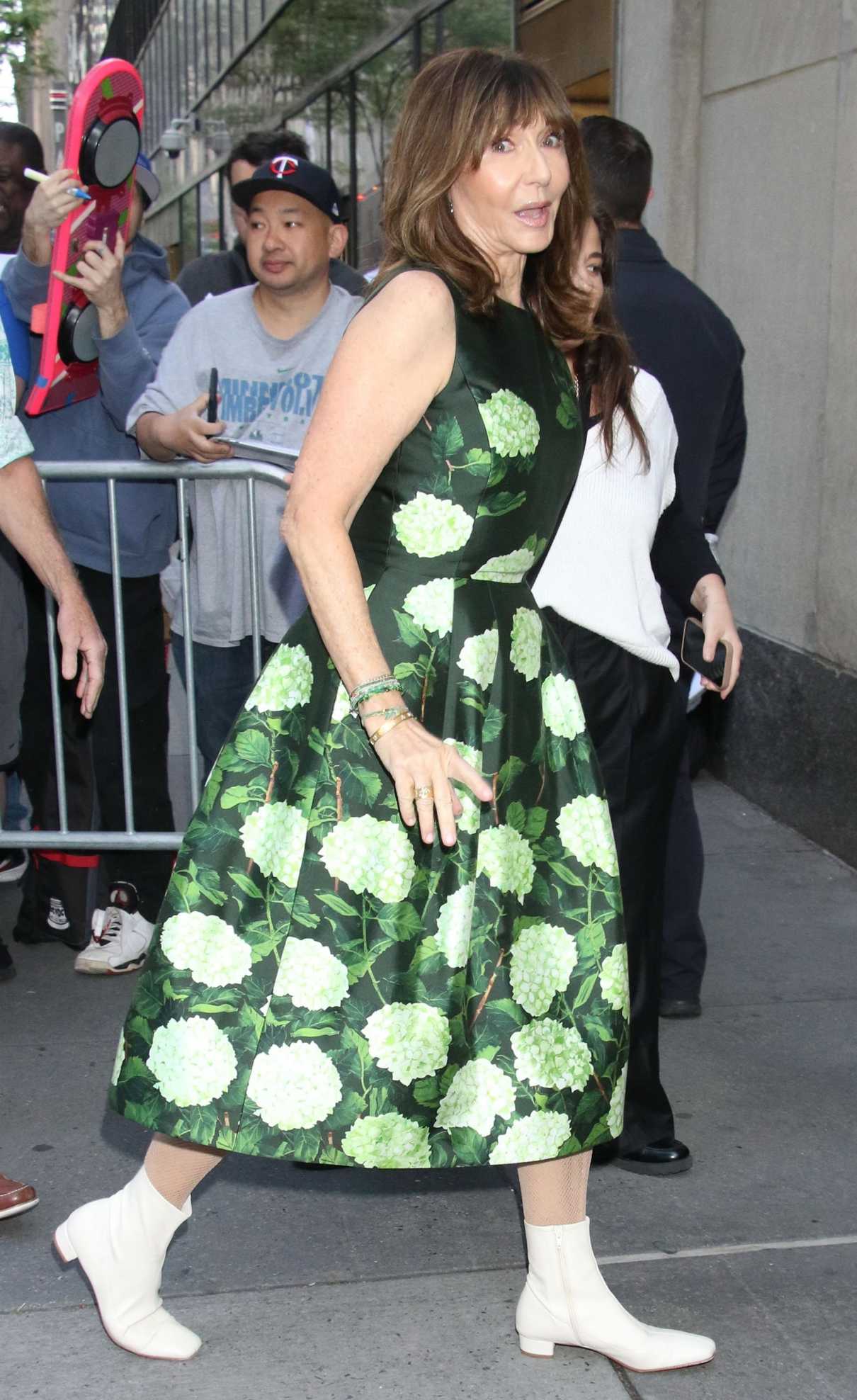 Mary Steenburgen in a Green Floral Dress