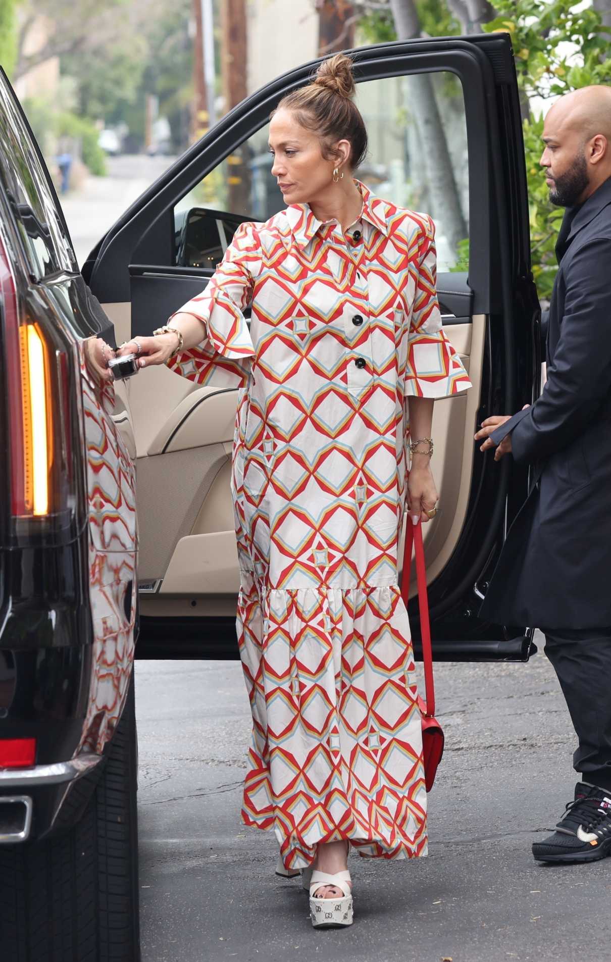 Jennifer Lopez Was Seen Out for Lunch in West Hollywood 06/10/2023-2 ...