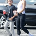 Jennifer Garner in a White Tank Top Takes a Morning Run in Los Angeles 08/13/2023