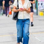 Katie Holmes in a Blue Jeans Was Seen Out in New York 08/08/2023