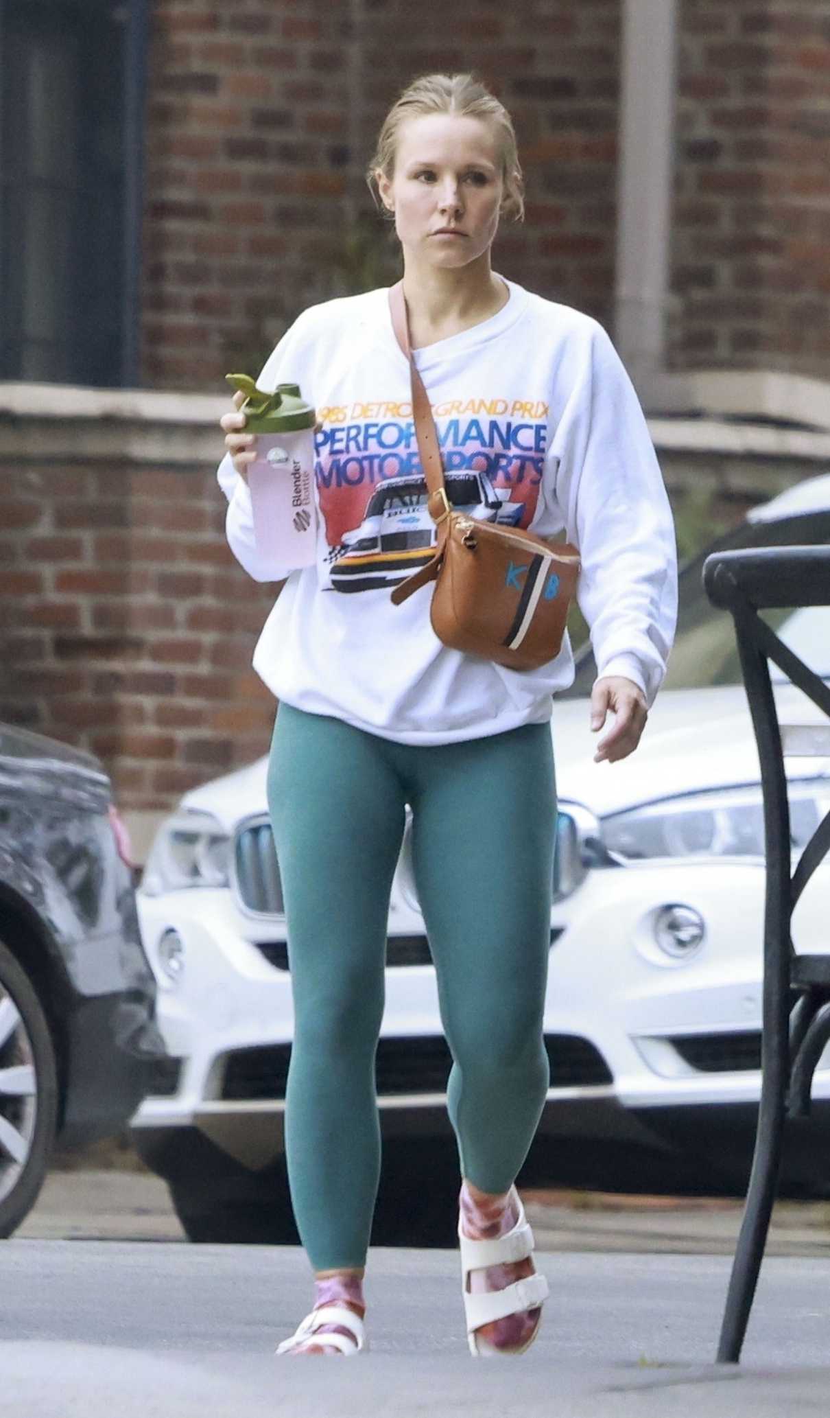 Kristen Bell in a White Sweatshirt