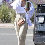 Jessica Alba in a White Top Was Seen Out in Los Angeles 10/03/2023