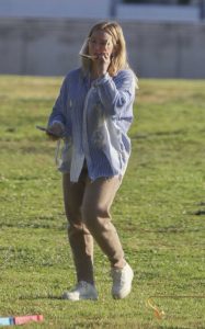 Hilary Duff in a Beige Sweatpants