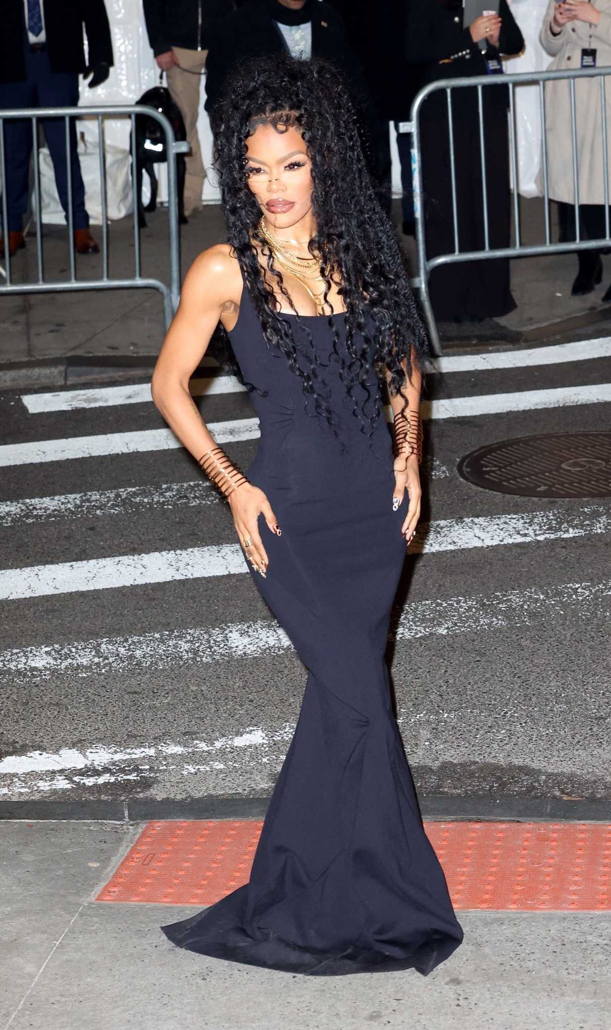 Teyana Taylor in a Black Dress Arrives at the 33rd Annual Gotham Awards