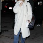 Kate Hudson in a White Fur Coat Goes Shopping with Danny Fujikawa at Kemo Sabe in Aspen 12/28/2023