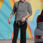 Kristen Bell in a Grey Sweatshirt Was Seen Out in Los Angeles 12/12/2023