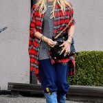 Gwen Stefani in a Plaid Shirt Goes Shopping in Los Angeles 01/18/2024