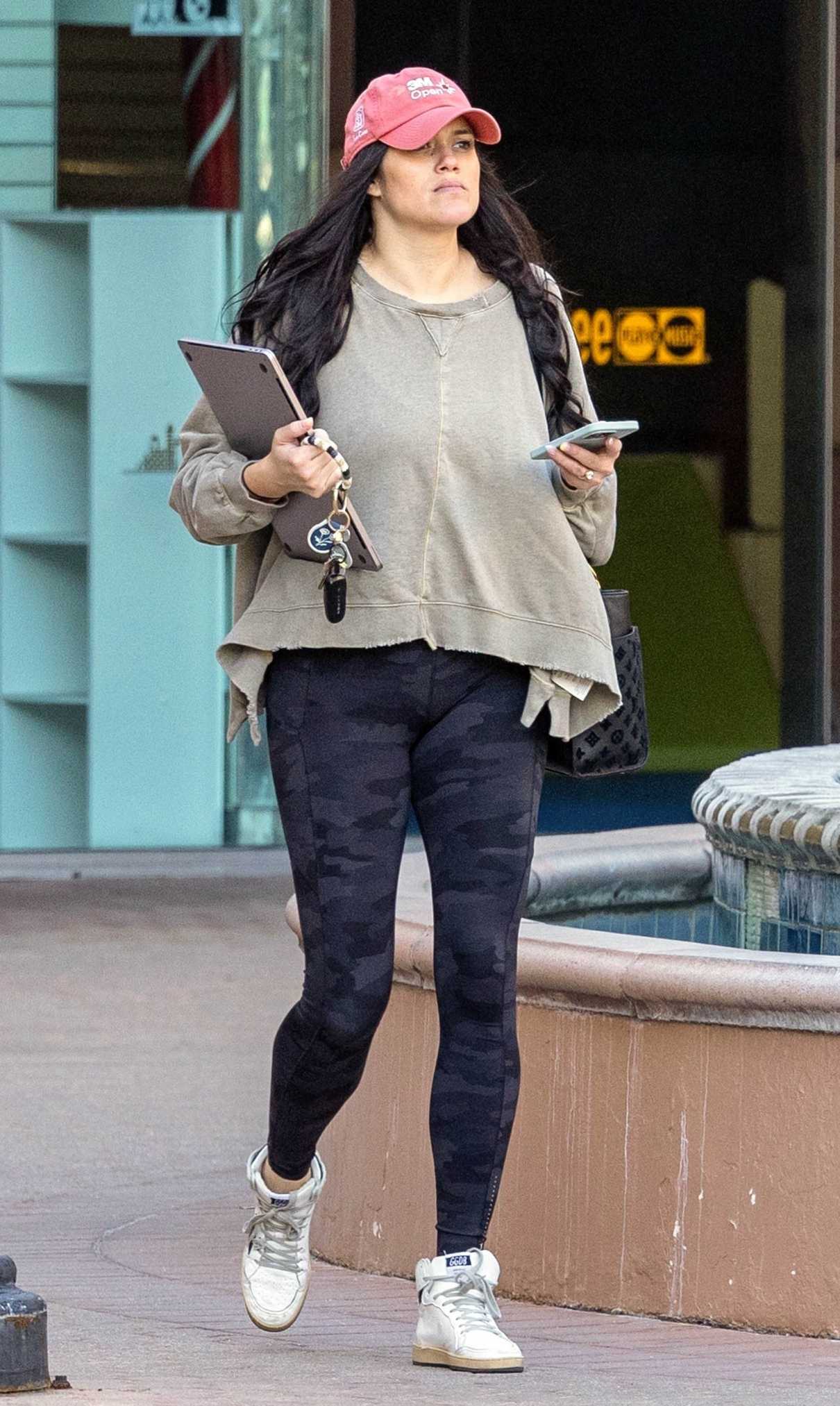 Audra Mari in a Pink Cap Enjoys Some Solo Retail Therapy in Encino 03 ...