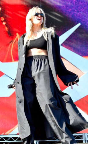 Renee Rapp Performs During 2024 Coachella Valley Music And Arts ...