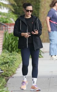 Jennifer Garner in a Black Leggings