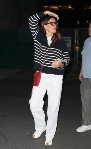 Jennifer Garner in a White Pants