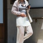 Suki Waterhouse in a Grey Top Was Seen Out in Beverly Hills 06/14/2024