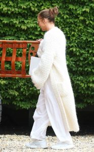 Jennifer Lopez in a White Cardigan