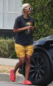 Kelly Rowland in a Yellow Shorts