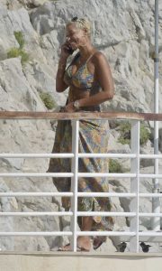 Nicole Murphy in a Floral Summer Ensemble