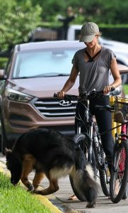 Gisele Bundchen in a Grey Tee