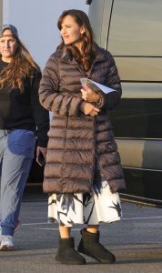 Jennifer Garner in a Brown Puffer Coat