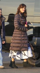 Jennifer Garner in a Brown Puffer Coat