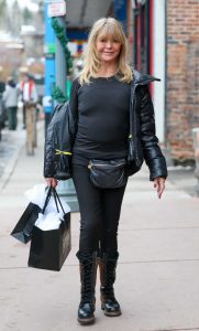 Goldie Hawn in a Black Outfit