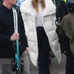 Jennifer Lopez in a White Puffer Coat Was Seen on the Snowy Slopes in Aspen 12/28/2024