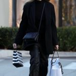 Rita Wilson in a Black Blazer Was Seen Out in Pacific Palisades 12/23/2024