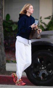 Whitney Port in a White Sweatpants