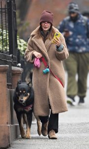 Emily Ratajkowski in a Beige Faux Fur Coat