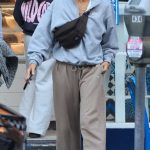 Jessica Alba in a Beige Cap Was Seen Out in Beverly Hills 02/25/2025