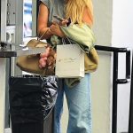 Hilary Duff in a Grey Tee Was Spotted Outside an Appointment in Beverly Hills 05/09/2025