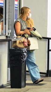 Hilary Duff in a Grey Tee