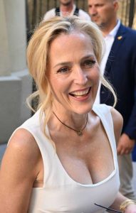 Gillian Anderson