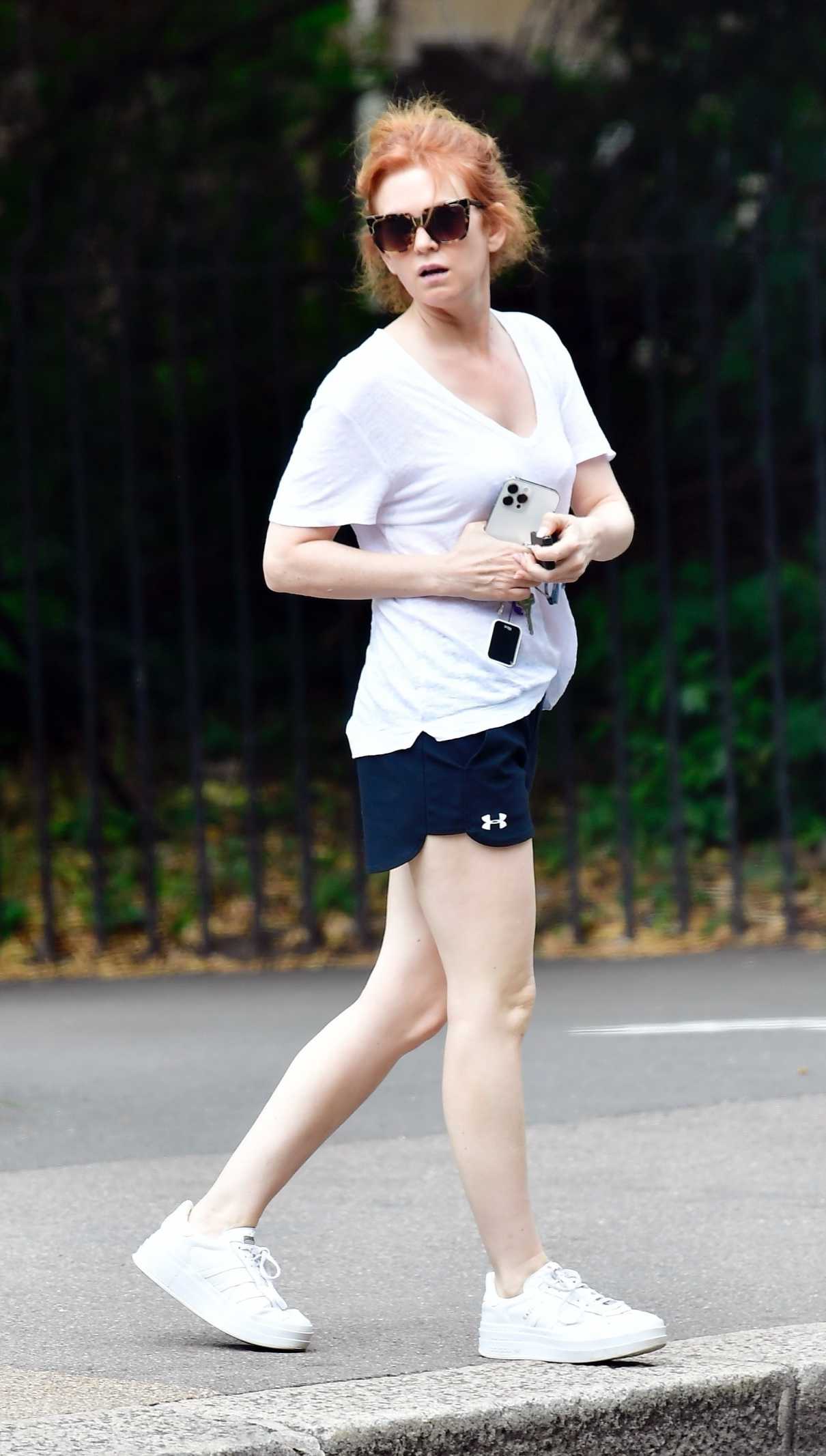 Isla Fisher in a White Tee