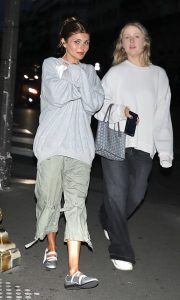 Olivia Jade in a Grey Oversized Sweatshirt