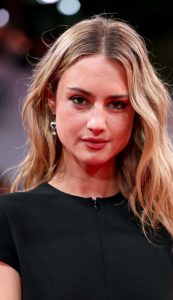 Grace Van Patten