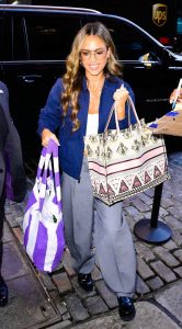 Jessica Alba in a Grey Pants