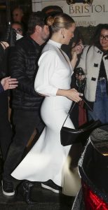 Kate Hudson in a White Dress