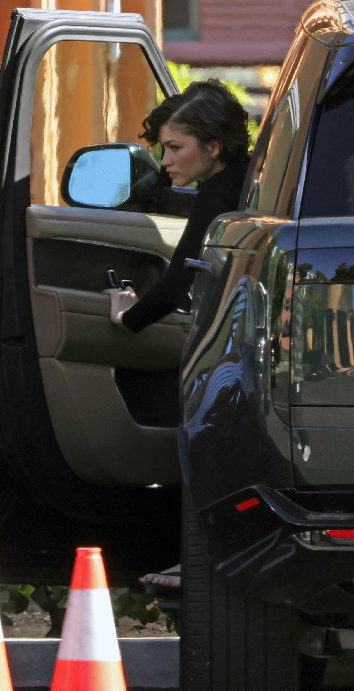 Zendaya in a Black Long Sleeves T-Shirt