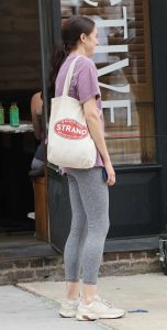 Shailene Woodley in a Grey Leggings