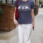 Jennifer Lawrence in a Grey Tee Heading Out for Dinner in New York City 07/09/2026