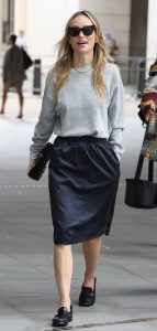 Olivia Wilde in a Grey Sweatshirt