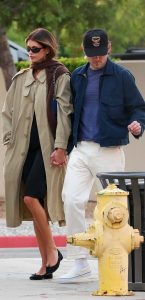Kaia Gerber in a Beige Trench Coat