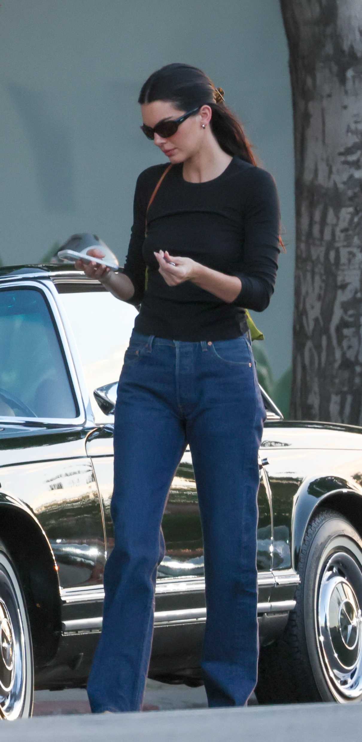 Kendall Jenner in a Black Long Sleeves T-Shirt
