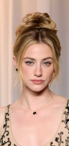 Lili Reinhart
