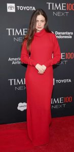 Molly Gordon